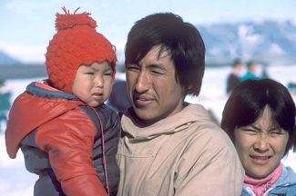 Voltar Ondrusek, Pixdaus: Inuit elders